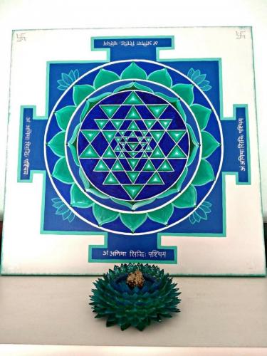 sri_yantra_indigo